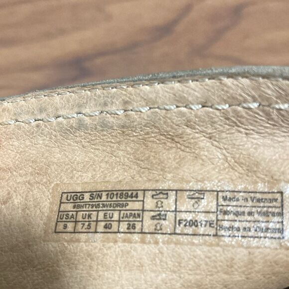 UGG Caleb Lace Up Fringe Leather Woman’s Moccasins. Size 9. - Picture 8 of 10